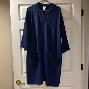 Women’s extra large, dark blue sleepwear